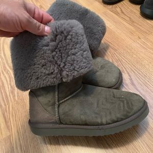 Gray Uggs